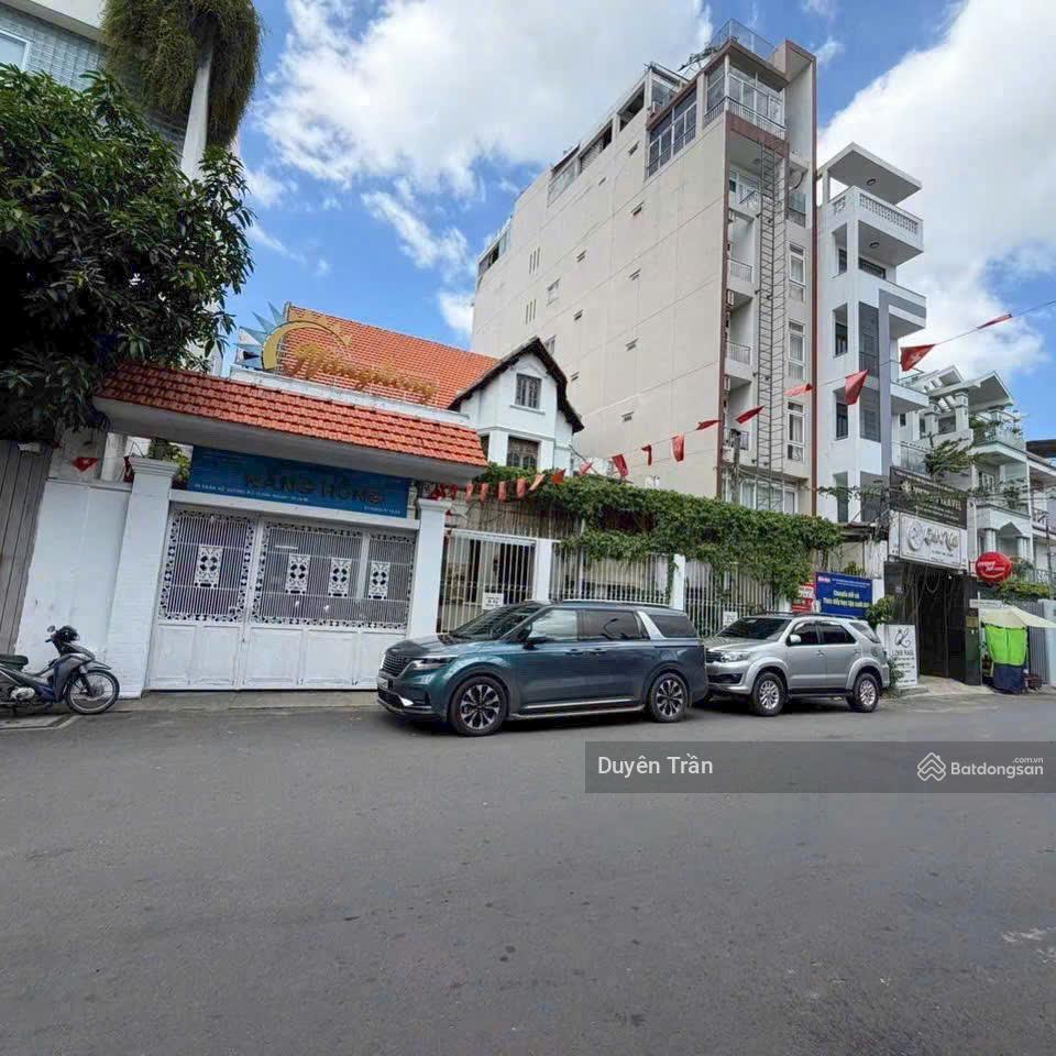 Bán khách sạn tương lai  mt trần kế xương (17x30m  533m2)