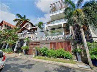 Bán nhà 12x33m  mặt tiền lê ngô cát, quận 3