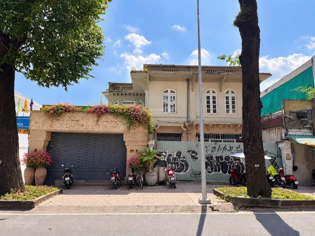 Bán nhà 18x25m  2mt 63 trần quốc thảo, quận 3