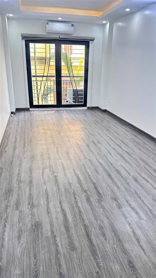 Cho thuê nhà phân lô thịnh liệt  ôtô đỗ cửa  nhỉnh 10 tr