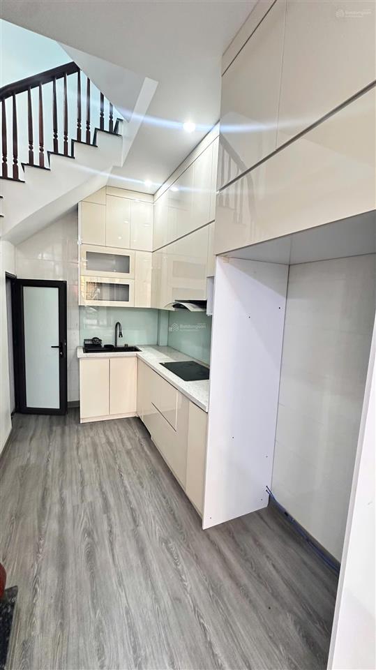 Cho thuê nhà phân lô thịnh liệt  ôtô đỗ cửa  nhỉnh 10 tr