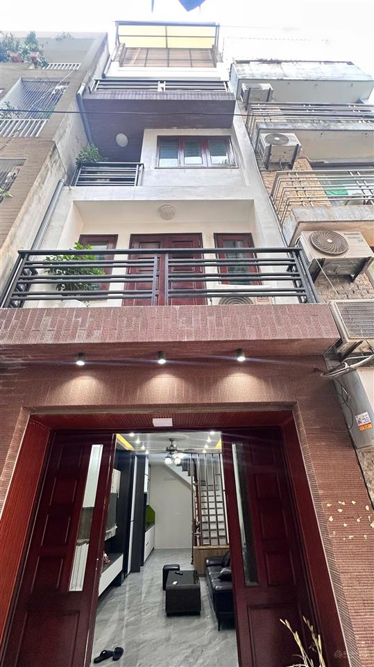 Cho thuê nhà phân lô thịnh liệt  ôtô đỗ cửa  nhỉnh 10 tr