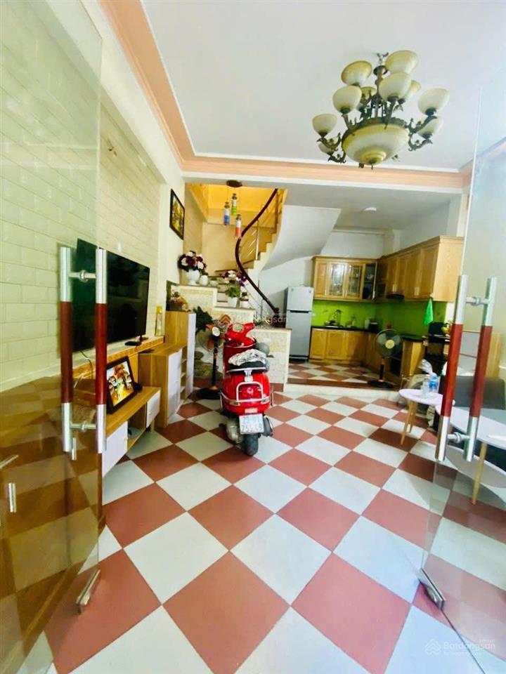 Cho thuê nhà riêng  trung tâm hoàng mai  5 tầng  full nội thất  xách vali vào ở ngay