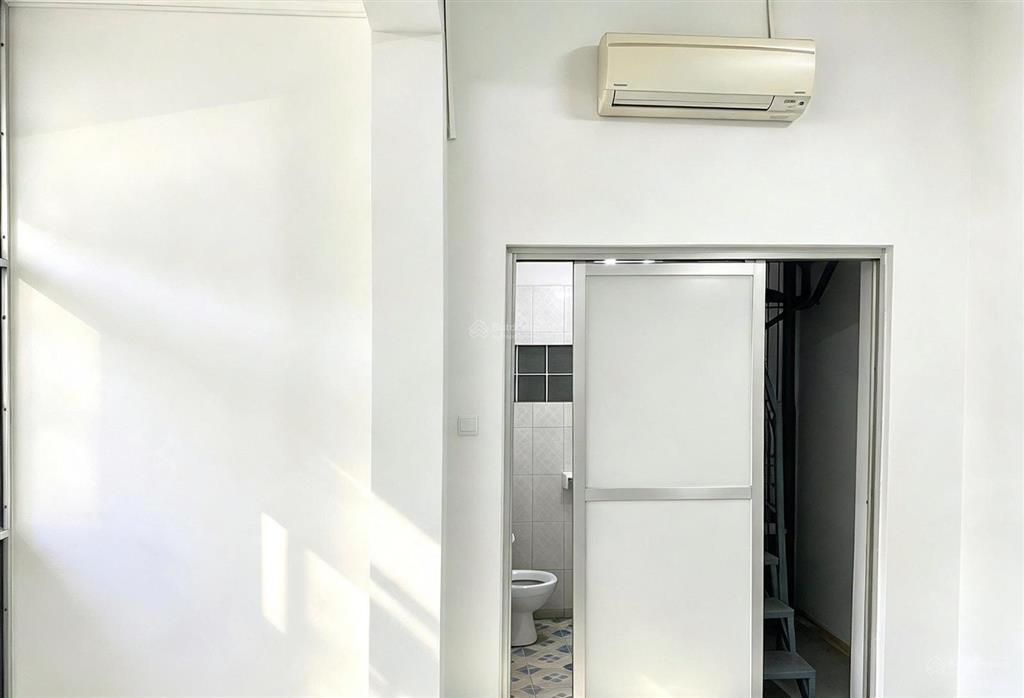 Cho thuê chung cư mini vân hồhbtcạnh cv thống nhất giao thông thuận tiệnnhiều tiện íchở sướng