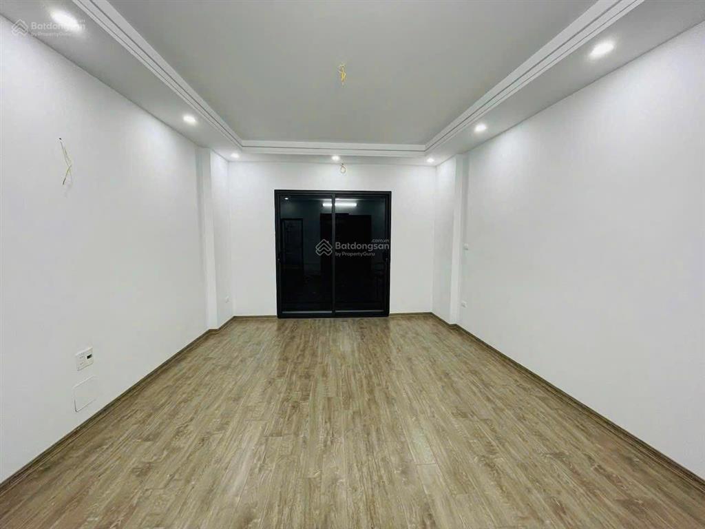 Cho thuê trọ nguyên căn đại đồng, phố đại đồng, thông nguyễn khoái  thang máy mới đẹp ô tô đỗ cửa