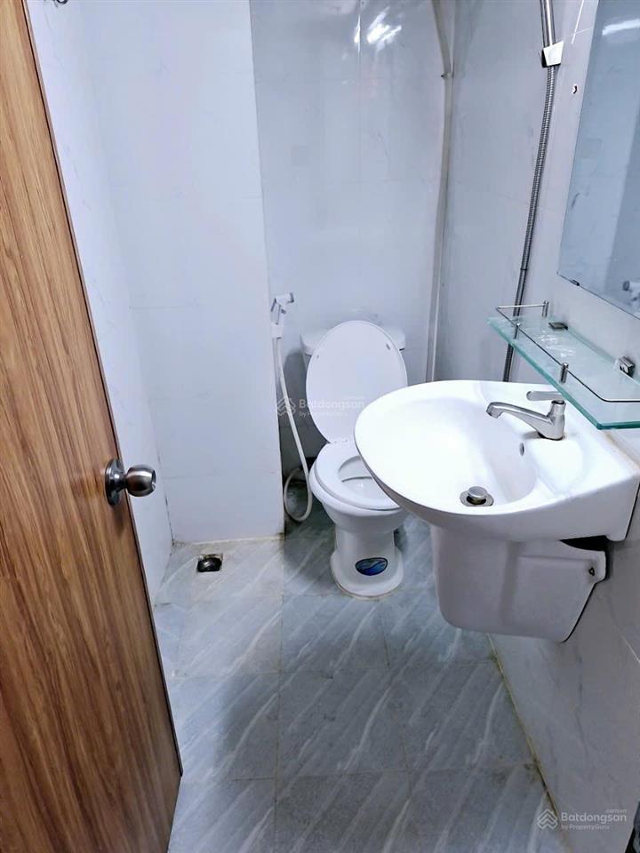 Cho thuê cc mini 1pn, 1wc, 32m2 giá cực chất 4,9 triệu tại nguyễn biểu, q5, hcm