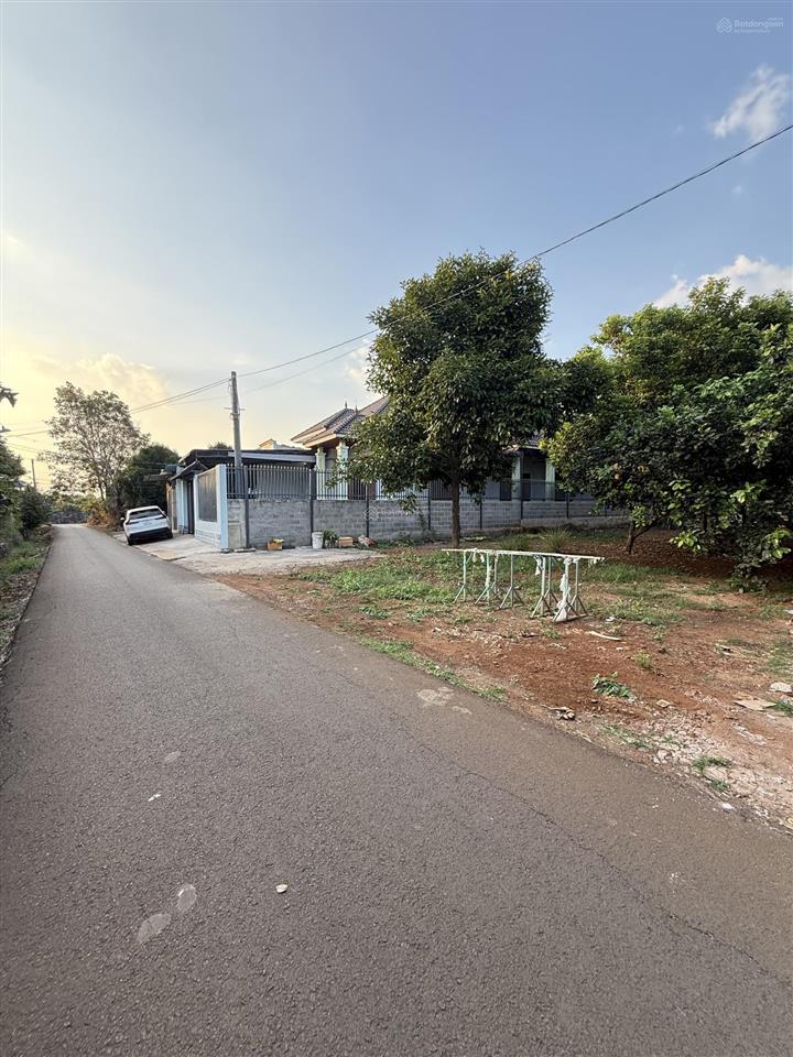 Bán 150m2 thổ cư sổ riêng,mặt tiền đường nhựa,cách nút giao cao tốc dầu giâyphan thiết chỉ 3km