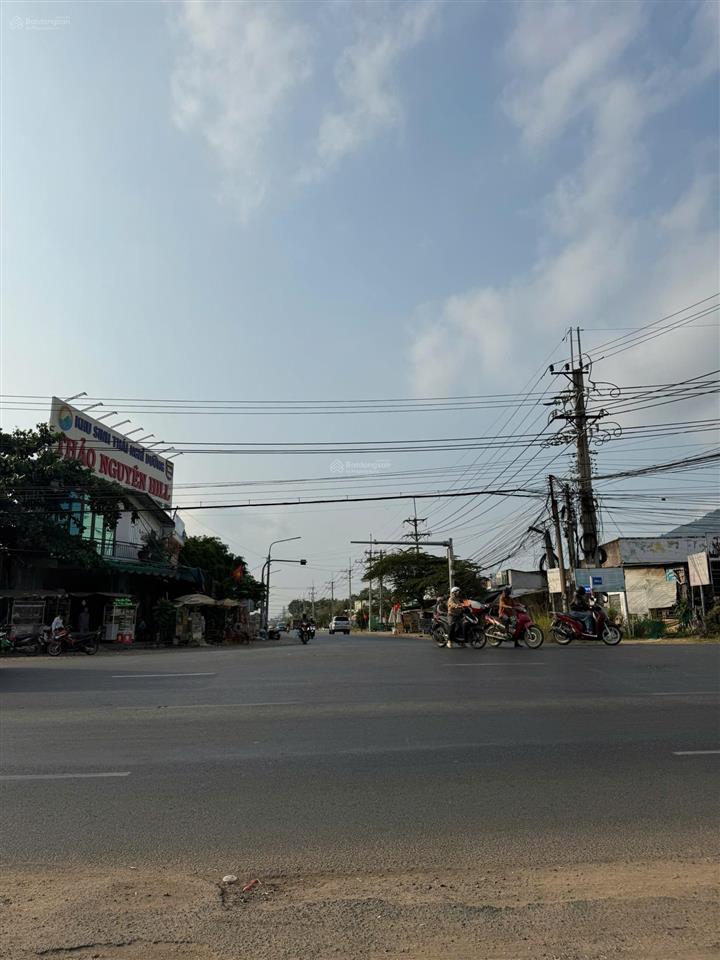 Bán lô đất thổ cư sổ riêng 190m2 ngang 5.2m dài 36m.ngay đường dt763, suối cát, xuân lộc,đồng nai