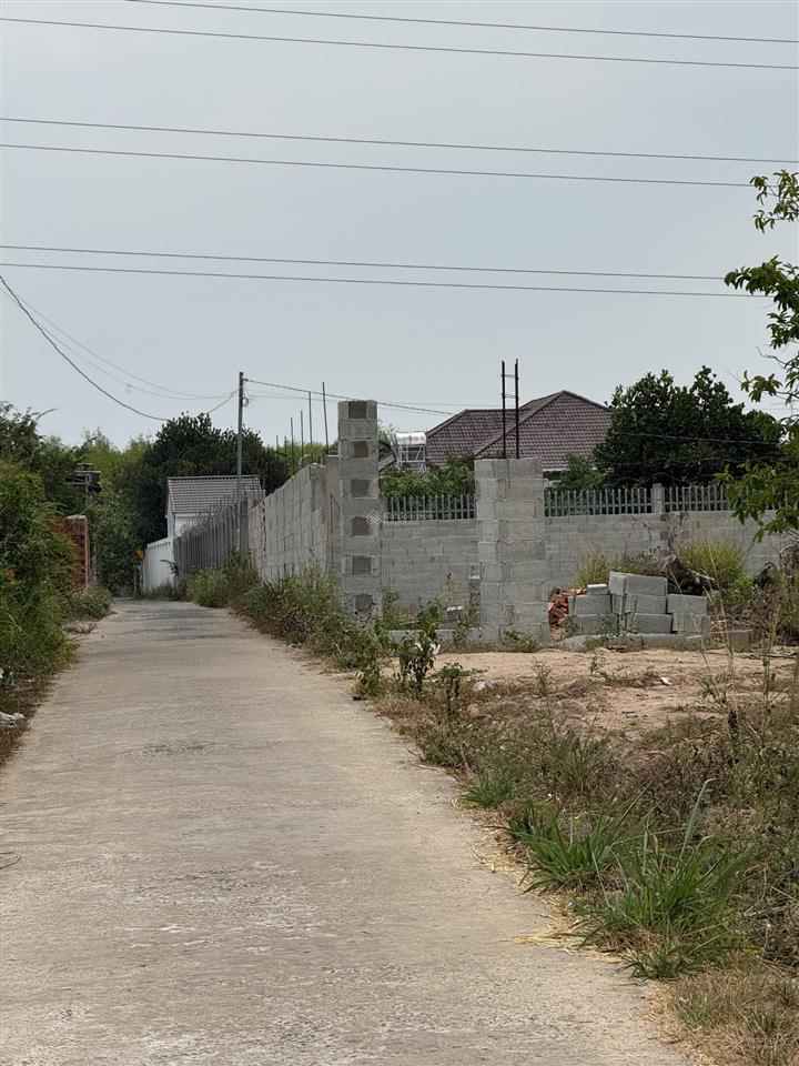 Bán đất thị trấn gia ray, xuân lộc, đồng nai. 235m2 thổ cư sổ riêng view núi chứa chan, giá 900tr