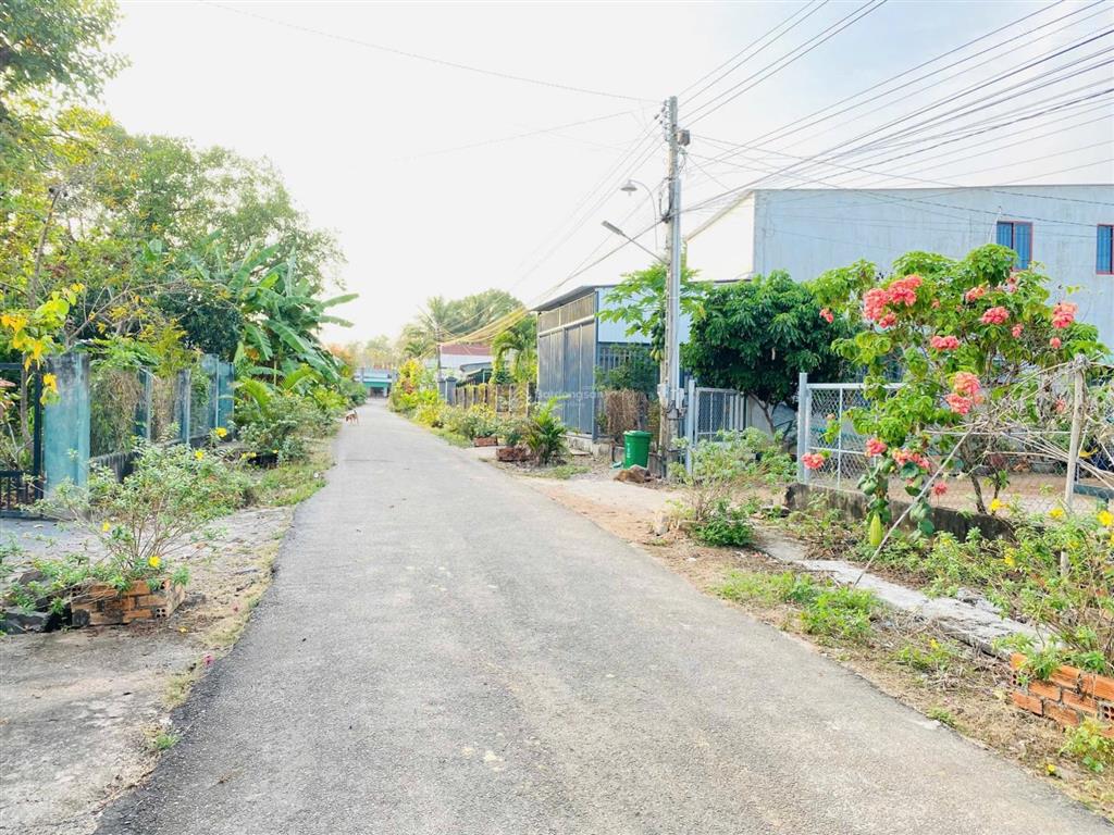 Gấp bán nền đất thổ cư 229m2 mặt tiền đường nhựa ngay sát uỷ ban xã xuân thành,đồng nai,khu bàn cờ