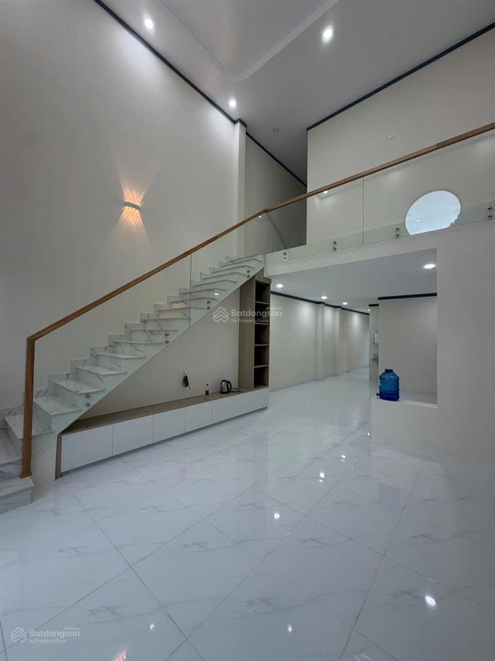 Bán nhà phố 158m2 tại bàu trâm, long khánh, đồng nai, 2 tầng 3pn, 2wc gần rạp phim bhd hồ thị hương