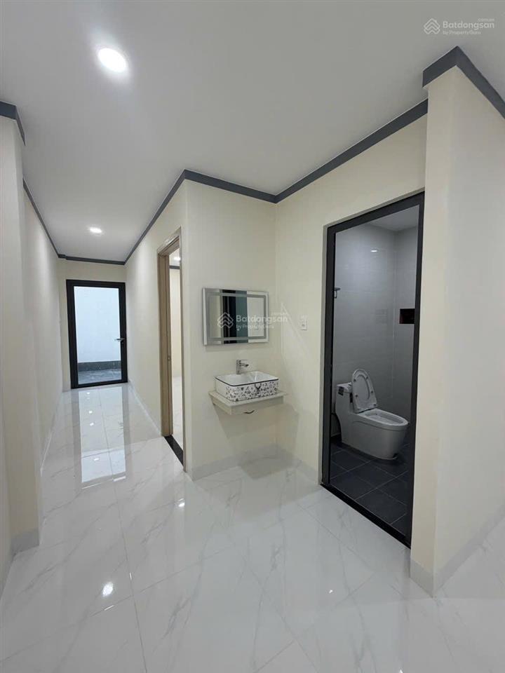 Bán nhà phố 158m2 tại bàu trâm, long khánh, đồng nai, 2 tầng 3pn, 2wc gần rạp phim bhd hồ thị hương