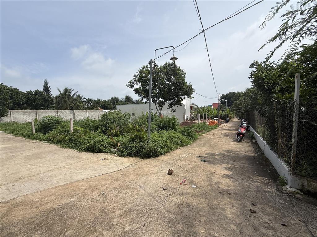 Bán đất duy tân bảo vinh đồng nai gần uỷ ban phường bảo vinh 127m2 full thổ cư trả trước 300tr