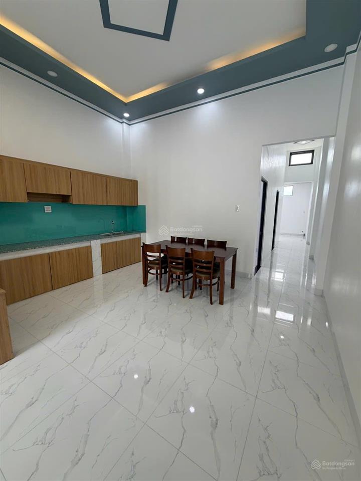 Bán nhà mới ở ngay long khánh, đồng nai. nhà 2pn, 2wc đường xe tải thông thoáng chỉ 1 tỷ 580