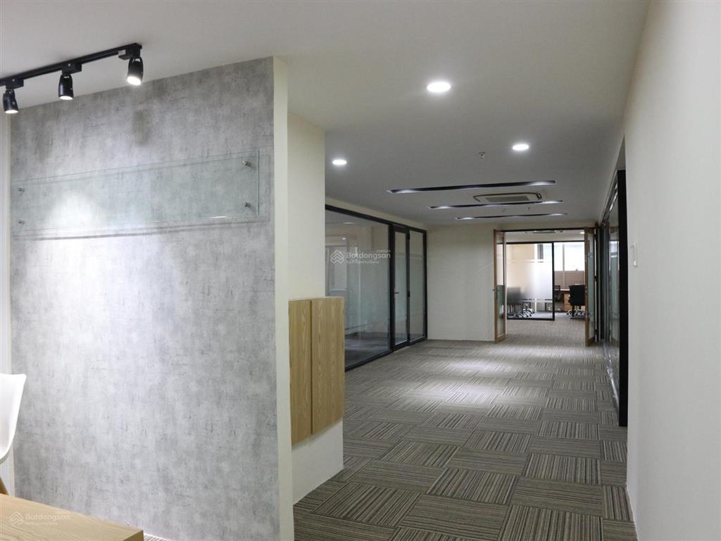 Tiết kiệm 500tr decor  văn phòng full nội thất orchard phú nhuận | dt 500m2  vào làm việc ngay