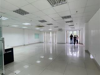 Cho thuê văn phòng xuân thuỷ thảo điền || dt 160m2  sẵn fitout 1 phòng