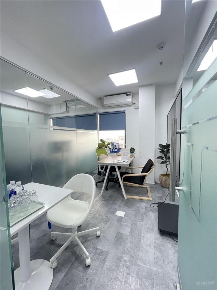 Cho thuê văn phòng đường trần não, quận 2, sẵn fiout 3 phòng, dt 135m2