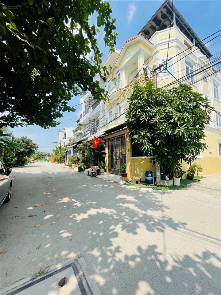 Bán đất gần đường lê văn việt, tăng nhơn phú, lô góc 2 mặt tiền 10x12m, đường hiện hữu 10 mét