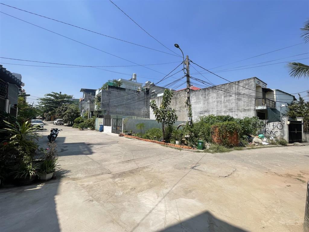 Bán đất gần đường lê văn việt, tăng nhơn phú, lô góc 2 mặt tiền 10x12m, đường hiện hữu 10 mét