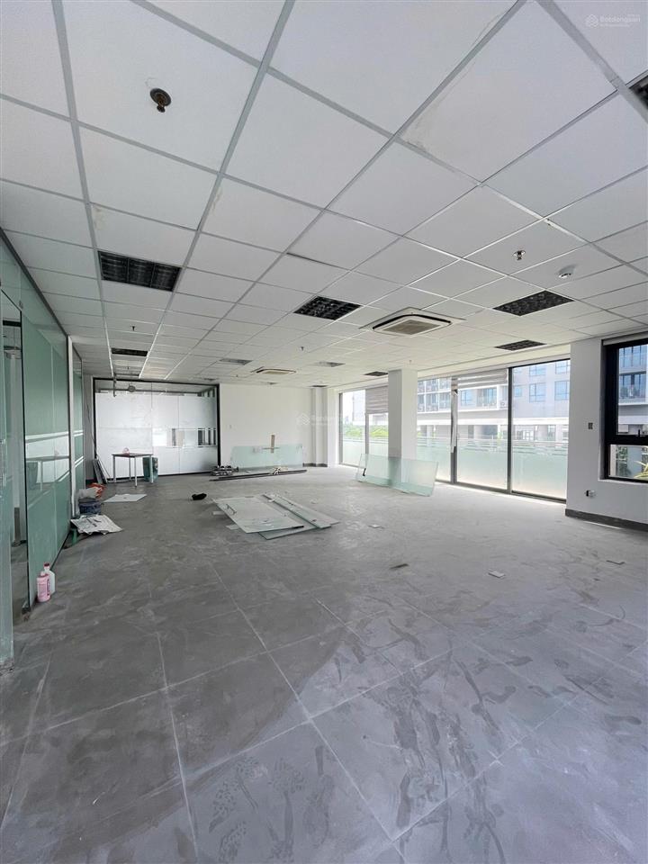 Cho thuê văn phòng giá tốt đường tạ hiện  thạnh mỹ lợi || dt 270m²  99 triệu