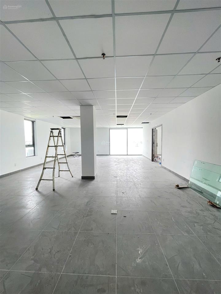 Cho thuê văn phòng giá tốt đường tạ hiện  thạnh mỹ lợi || dt 270m²  99 triệu