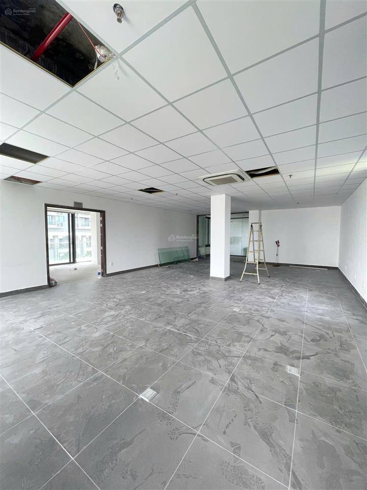 Cho thuê văn phòng giá tốt đường tạ hiện  thạnh mỹ lợi || dt 270m²  99 triệu