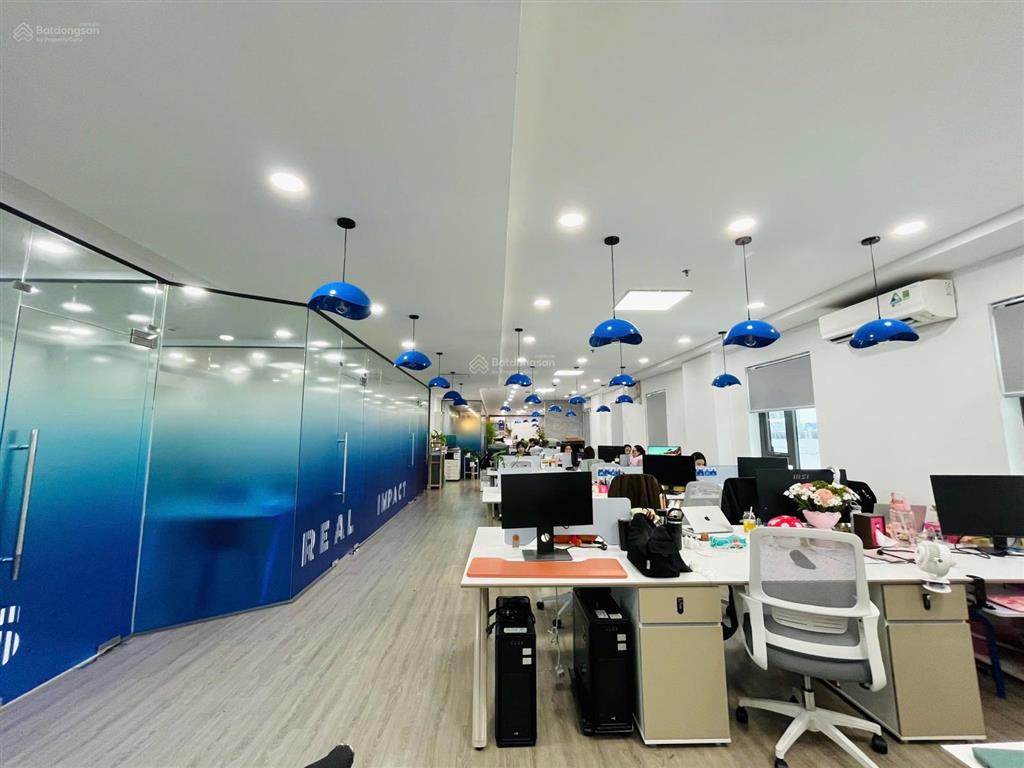 Cho thuê vp siêu đẹp thảo điền || dt 260m²  sẵn fitout 5 phòng chức năng