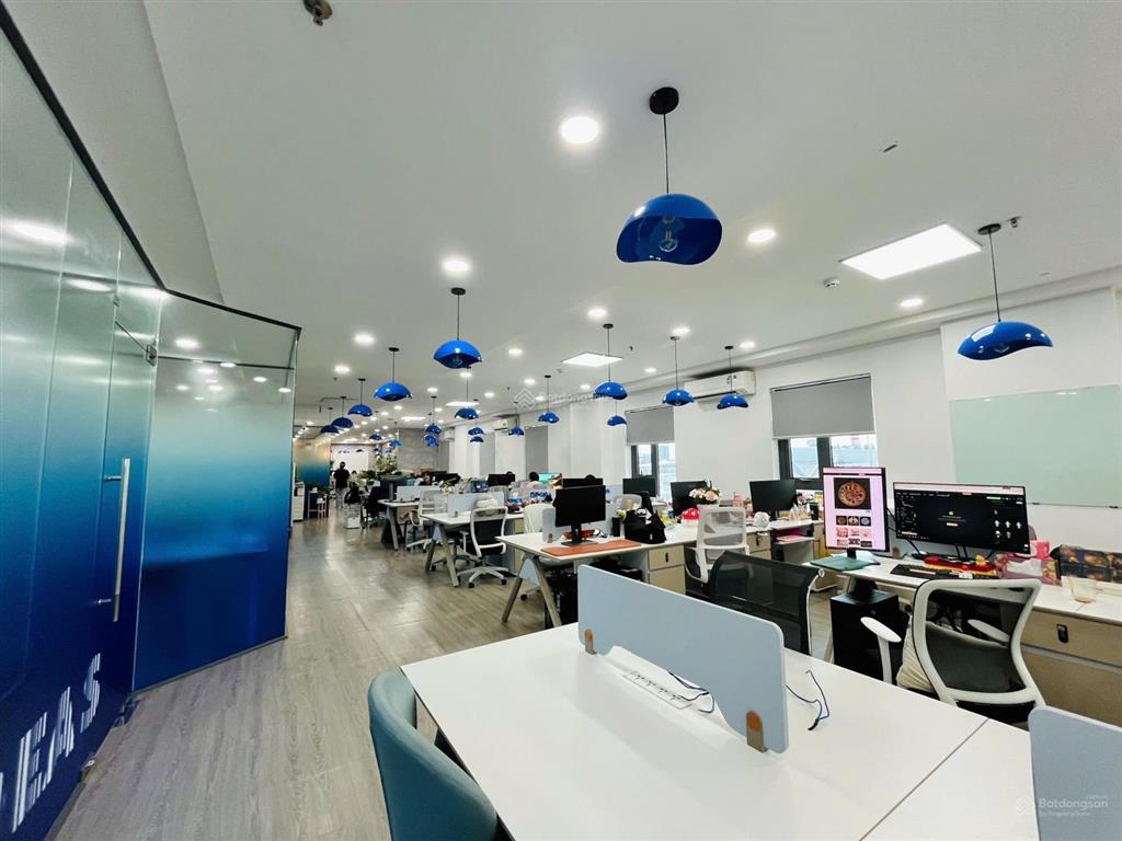Cho thuê vp siêu đẹp thảo điền || dt 260m²  sẵn fitout 5 phòng chức năng