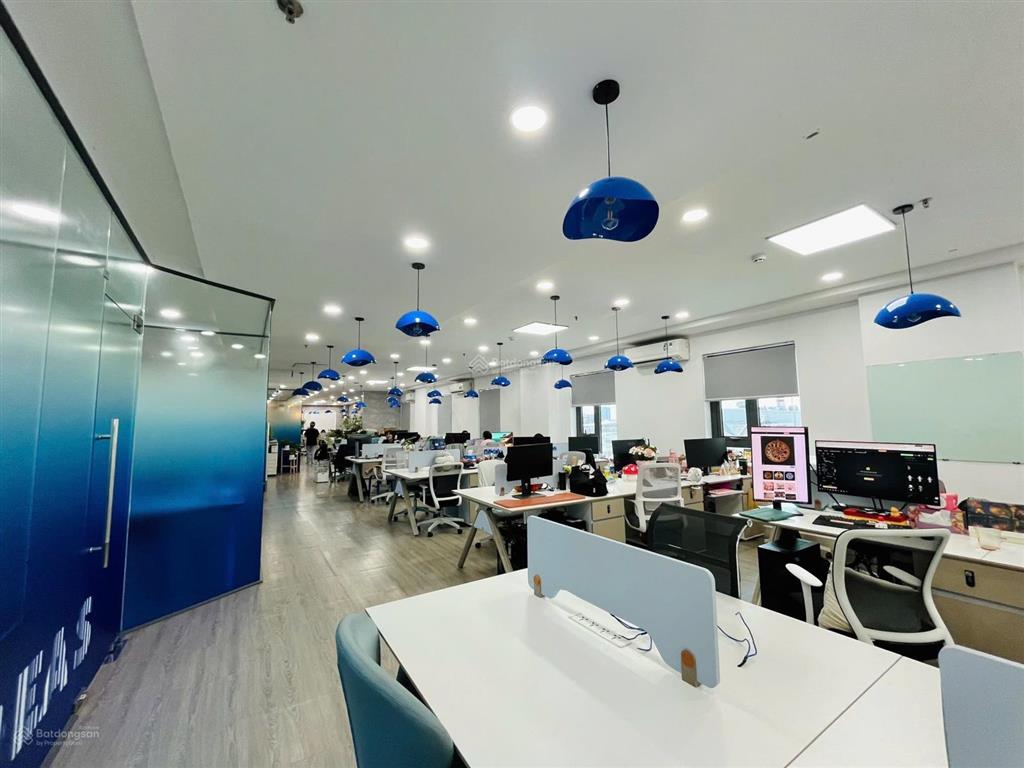Cho thuê vp siêu đẹp thảo điền || dt 260m²  sẵn fitout 5 phòng chức năng