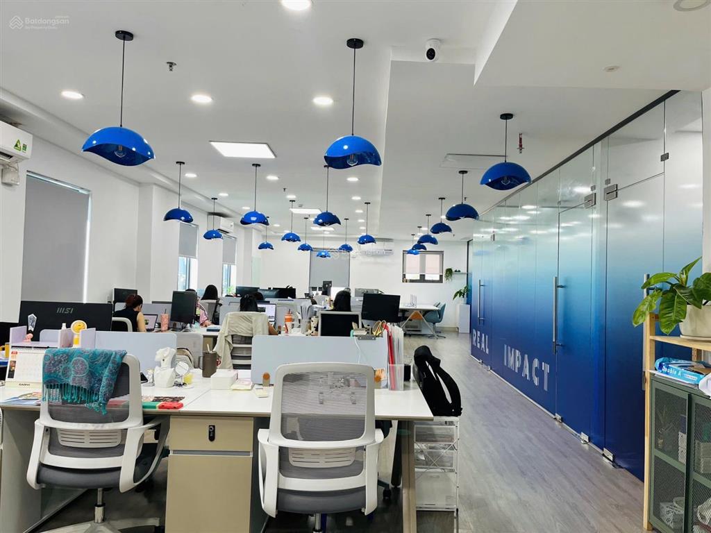 Cho thuê vp siêu đẹp thảo điền || dt 260m²  sẵn fitout 5 phòng chức năng