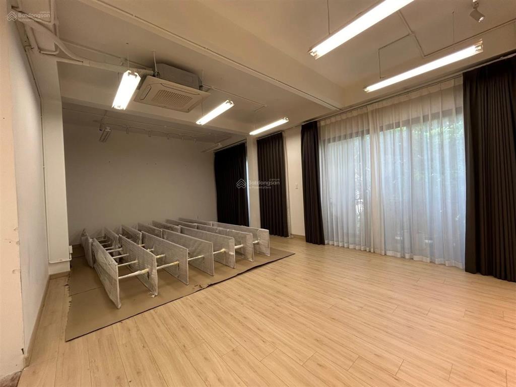 Cho thuê văn phòng mới, phường an khánh, quận 2, dt 180m2  50 triệu/th