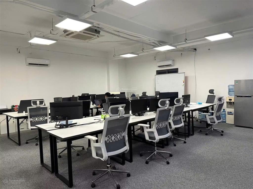 Cho thuê văn phòng đường trần quý kiên  thạnh mỹ lợi quận 2, sẵn bàn ghế, dt 170m2  55 triệu
