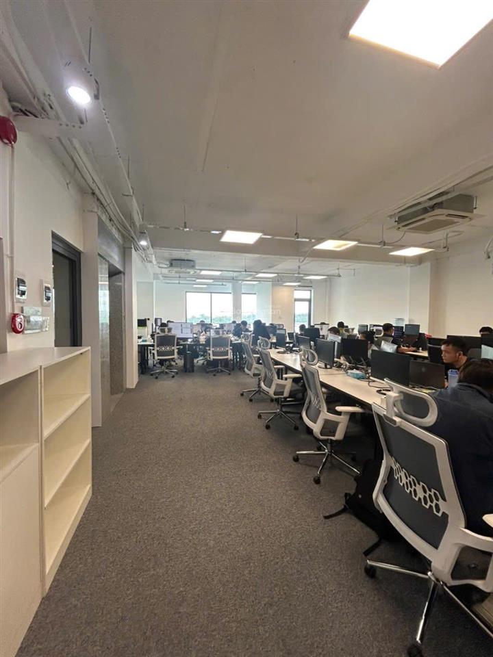 Cho thuê văn phòng đường trần quý kiên  thạnh mỹ lợi quận 2, sẵn bàn ghế, dt 170m2  55 triệu