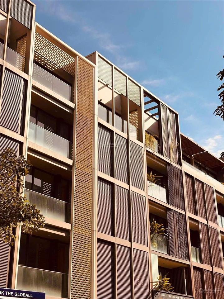 Cho thuê soho 5x19m, 5 tầng, thang máy. nhà thô. tiện kinh doanh khách sạn, nhà hàng.