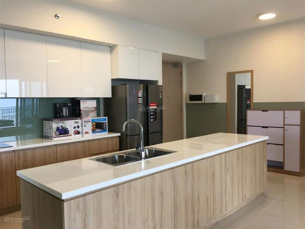 Palm heights  trống sẵn cho thuê ngay 3pn+, 121m, view hồ bơi  26tr nét