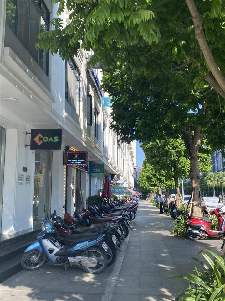 Bán gấp liền kề vinhome gardenia hàm nghi  nam từ liêm, thang máy 90m, 5t, mt 7m, hơn 43 tỷ,