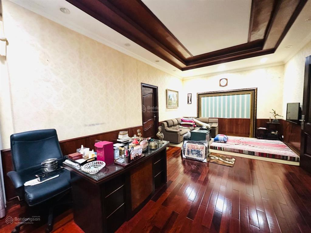 Giảm hẳn 16tỷ, tòa nhà 7 tầng, lô góc, thang máy. 1 nhà ra mặt phố huỳnh thúc kháng. 75m2 hơn 50 tỷ