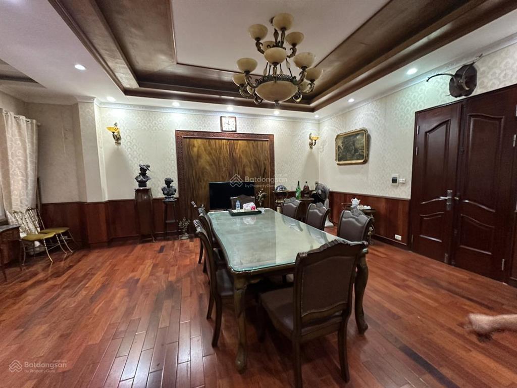 Giảm hẳn 16tỷ, tòa nhà 7 tầng, lô góc, thang máy. 1 nhà ra mặt phố huỳnh thúc kháng. 75m2 hơn 50 tỷ