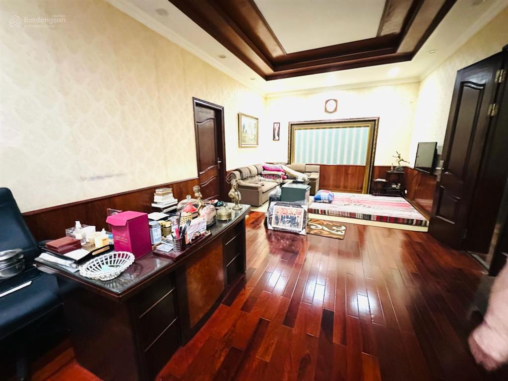 Giảm hẳn 16tỷ, tòa nhà 7 tầng, lô góc, thang máy. 1 nhà ra mặt phố huỳnh thúc kháng. 75m2 hơn 50 tỷ