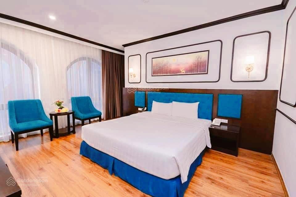 Giảm sốc 4 tỷ, bán căn hộ dòng tiền, cầu giấy 31 phòng, 90m2, 10 tầng, hầm, doanh thu 2 tỷ/năm
