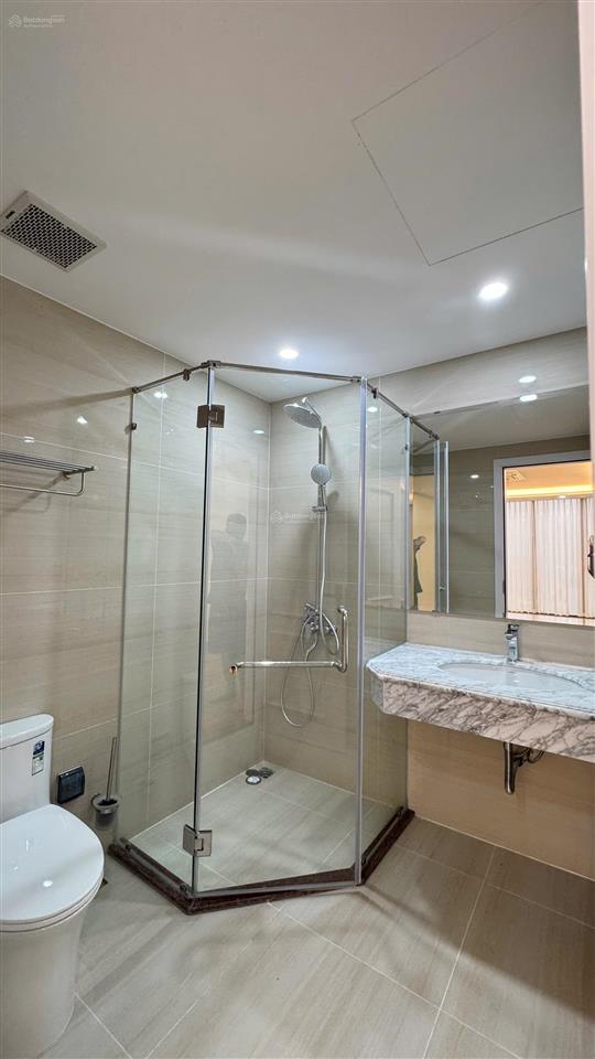 Chính chủ bán nhà 6 tầng, 65m, thang máy, thông sàn, gara oto hoàng quốc việt, cầu giấy, 28.3 tỷ