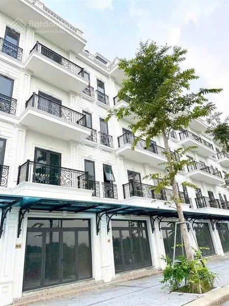 Hơn 11 tỷ, có ngay căn liền kề view vườn hoa, 80m, 5t, mt 5t, có vỉa hè 5m, tại kđt đông dương
