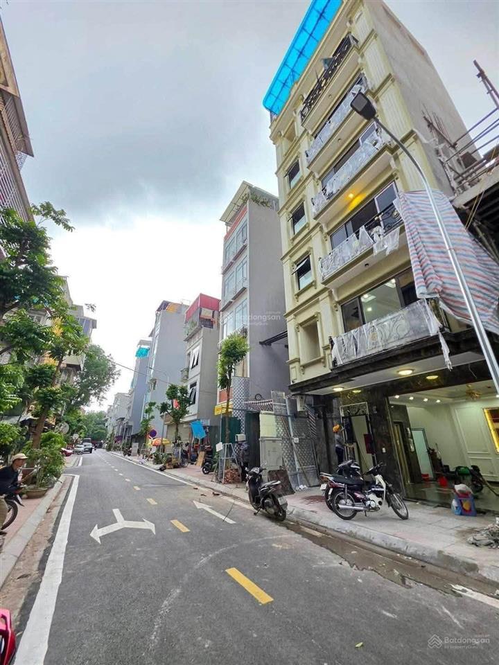 Ngân hàng phân lô vĩnh phúc ba đình kinh doanh, vỉa hè oto tránh, 65m x5m, hơn 20 tỷ