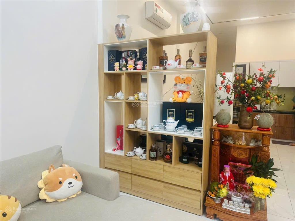 Nhà cho thuê full nội thất tại trung tâm bến lức ( 0763 944 *** bảo yến)