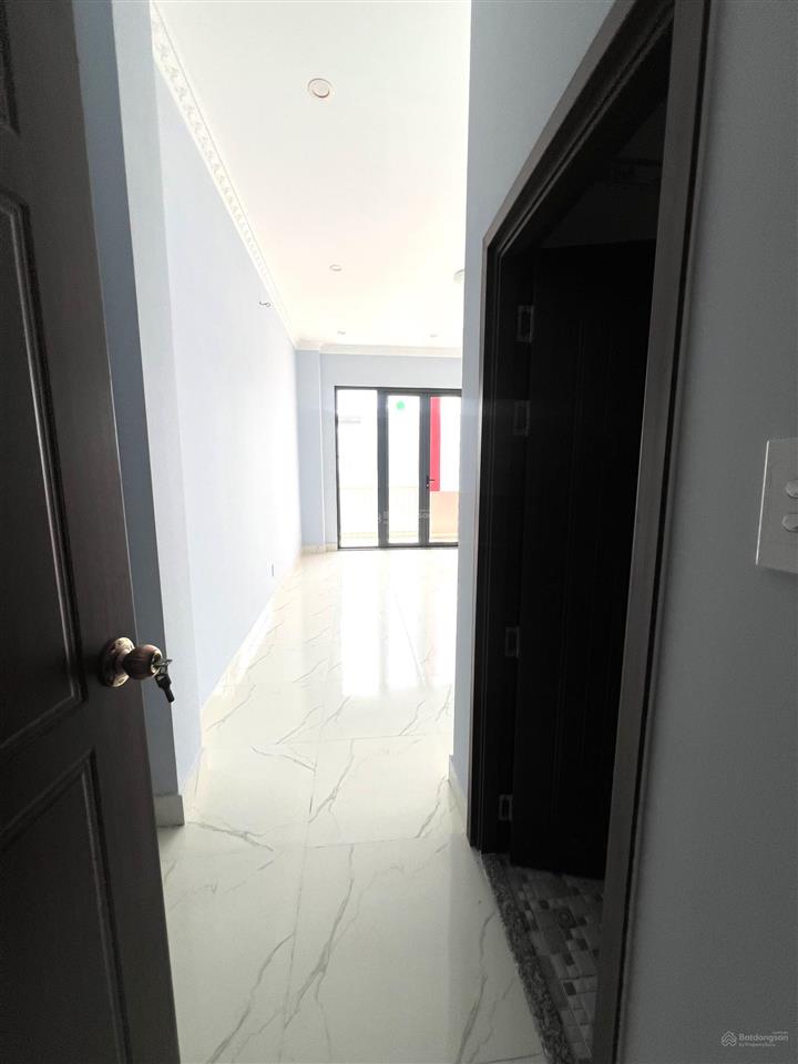 Nhà cho thuê nguyên căn tại trung tâm phường long an.  0763 944 *** bảo yến
