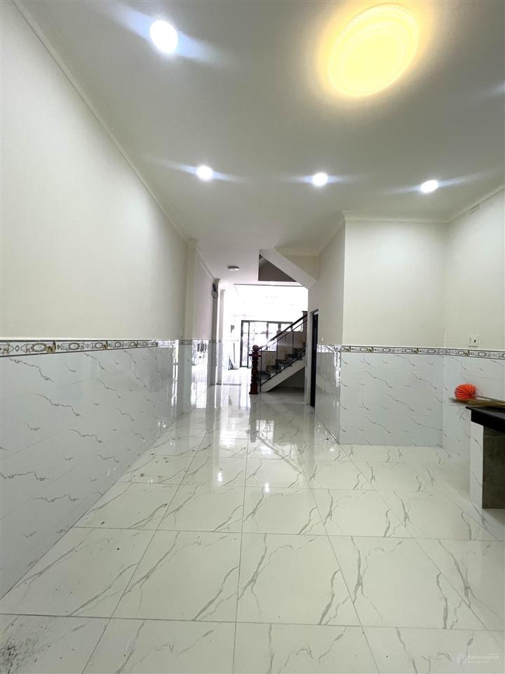 Nhà cho thuê nguyên căn tại trung tâm phường long an.  0763 944 *** bảo yến