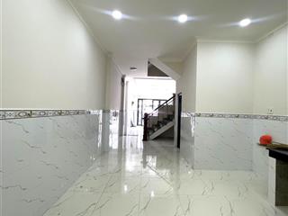Nhà cho thuê nguyên căn tại trung tâm phường long an.  0763 944 *** bảo yến