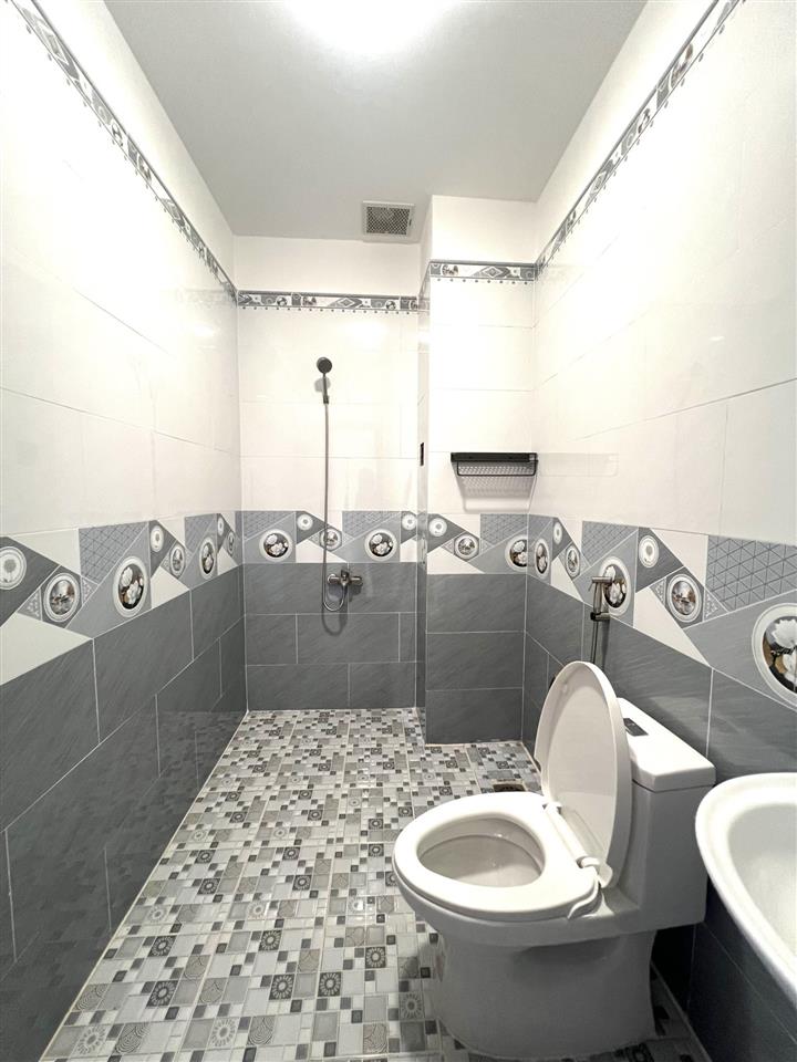 Nhà cho thuê nguyên căn tại trung tâm phường long an.  0763 944 *** bảo yến