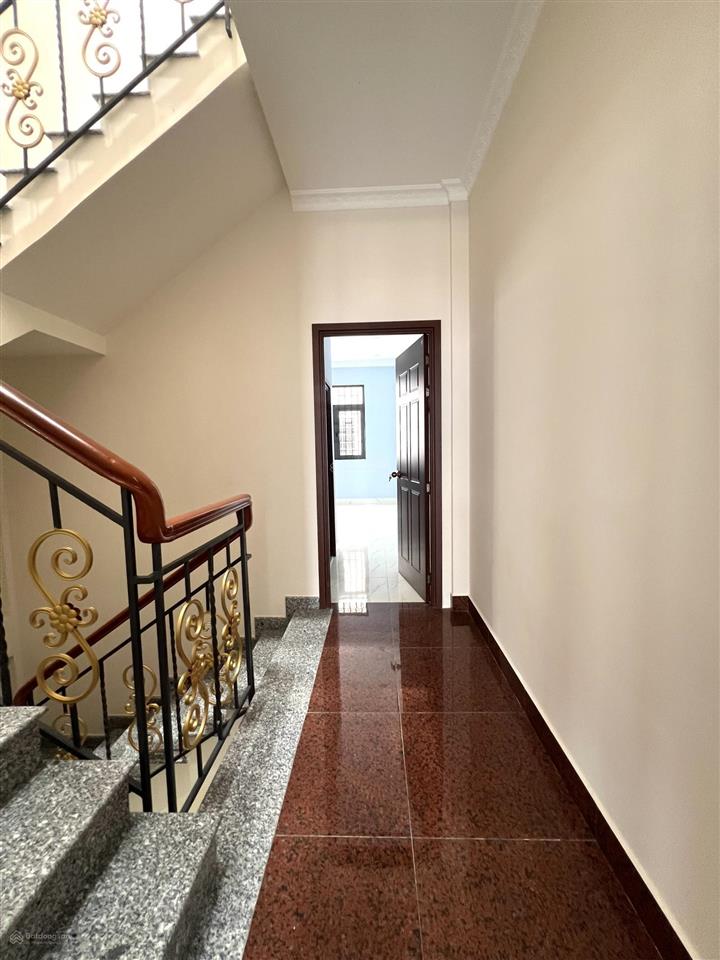 Nhà cho thuê nguyên căn tại trung tâm phường long an.  0763 944 *** bảo yến
