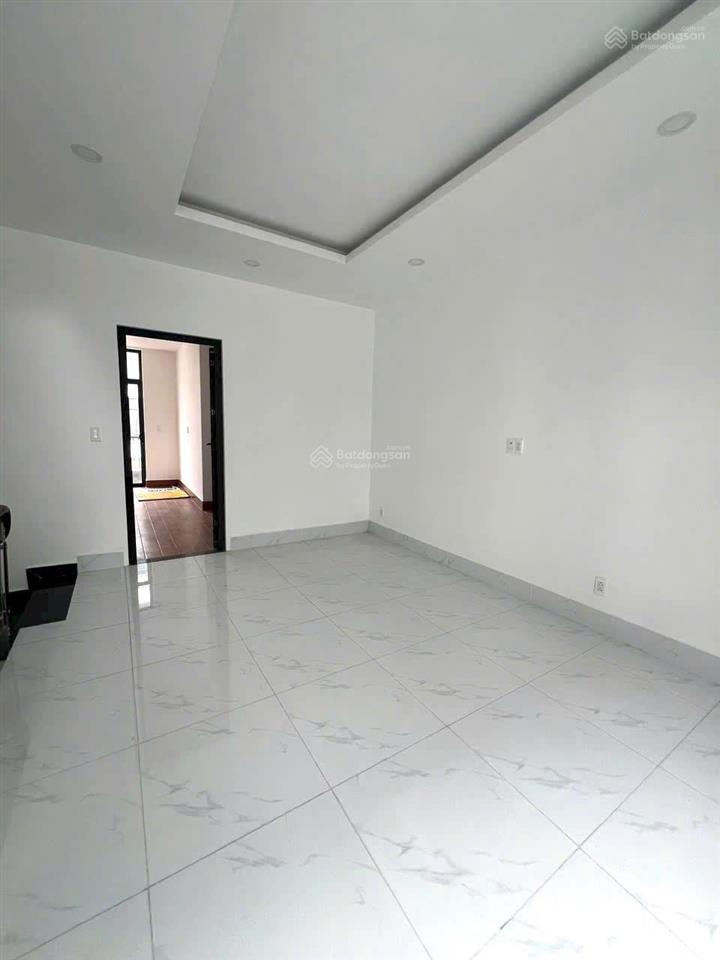 Nhà cho thuê giá rẻ tại bến lức (có nội thất) 8.000.000/tháng.  0763 944 *** bảo yến